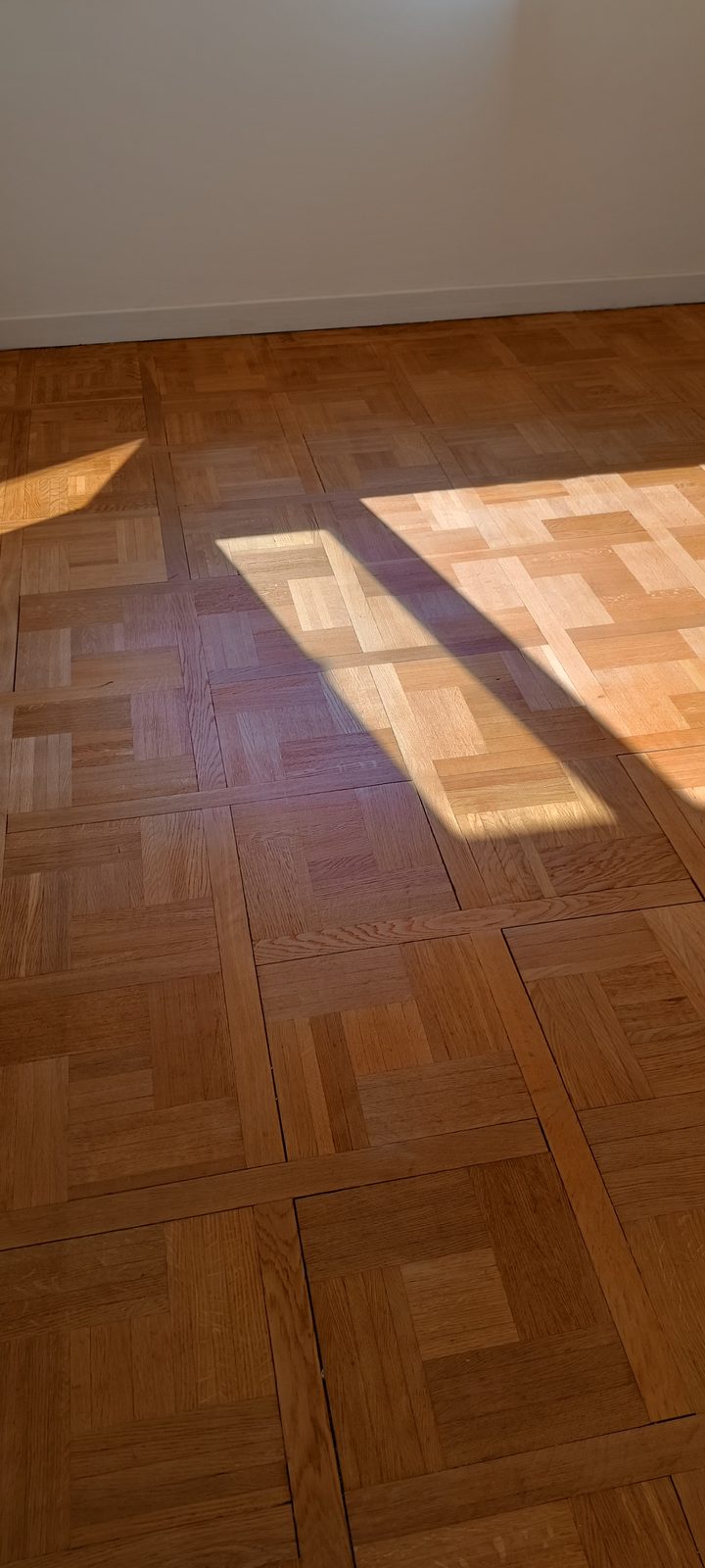 Parquet chêne naturel, finition satinée