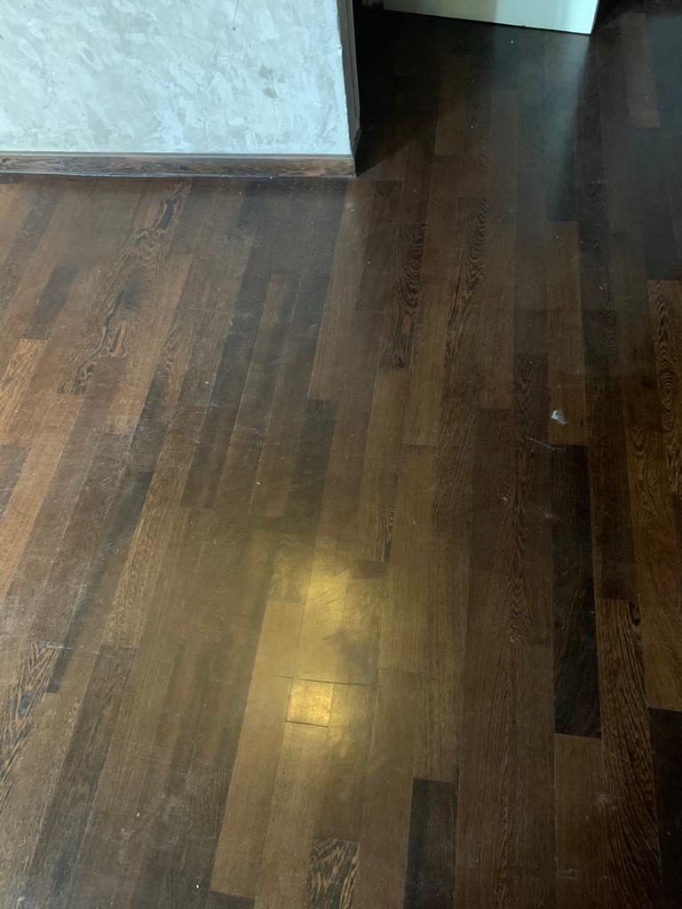 Rénovation d'un parquet en wengé massif